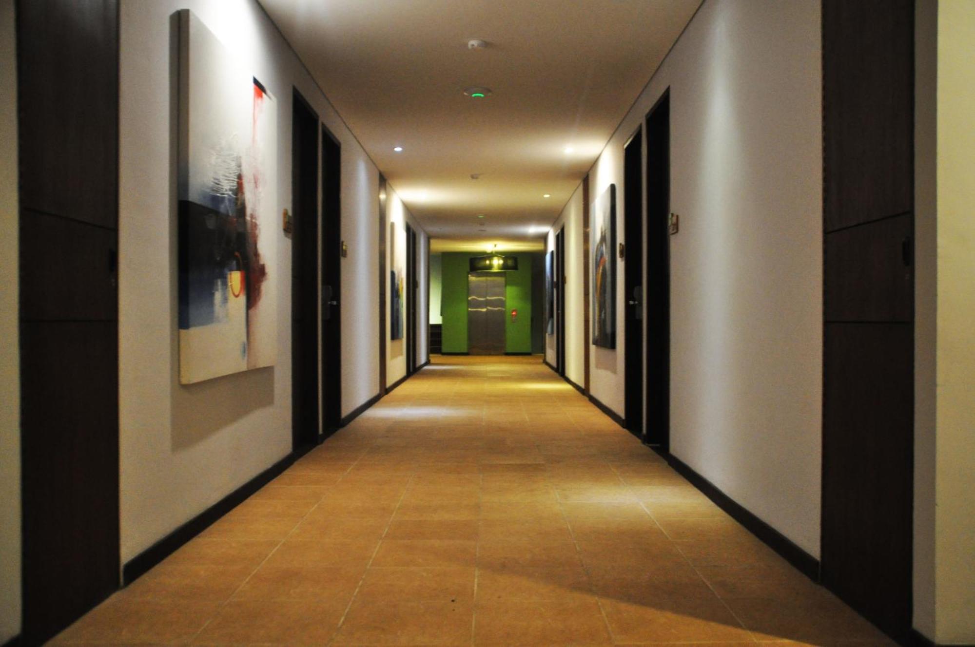 Praja Hotel Denpasar Eksteriør billede