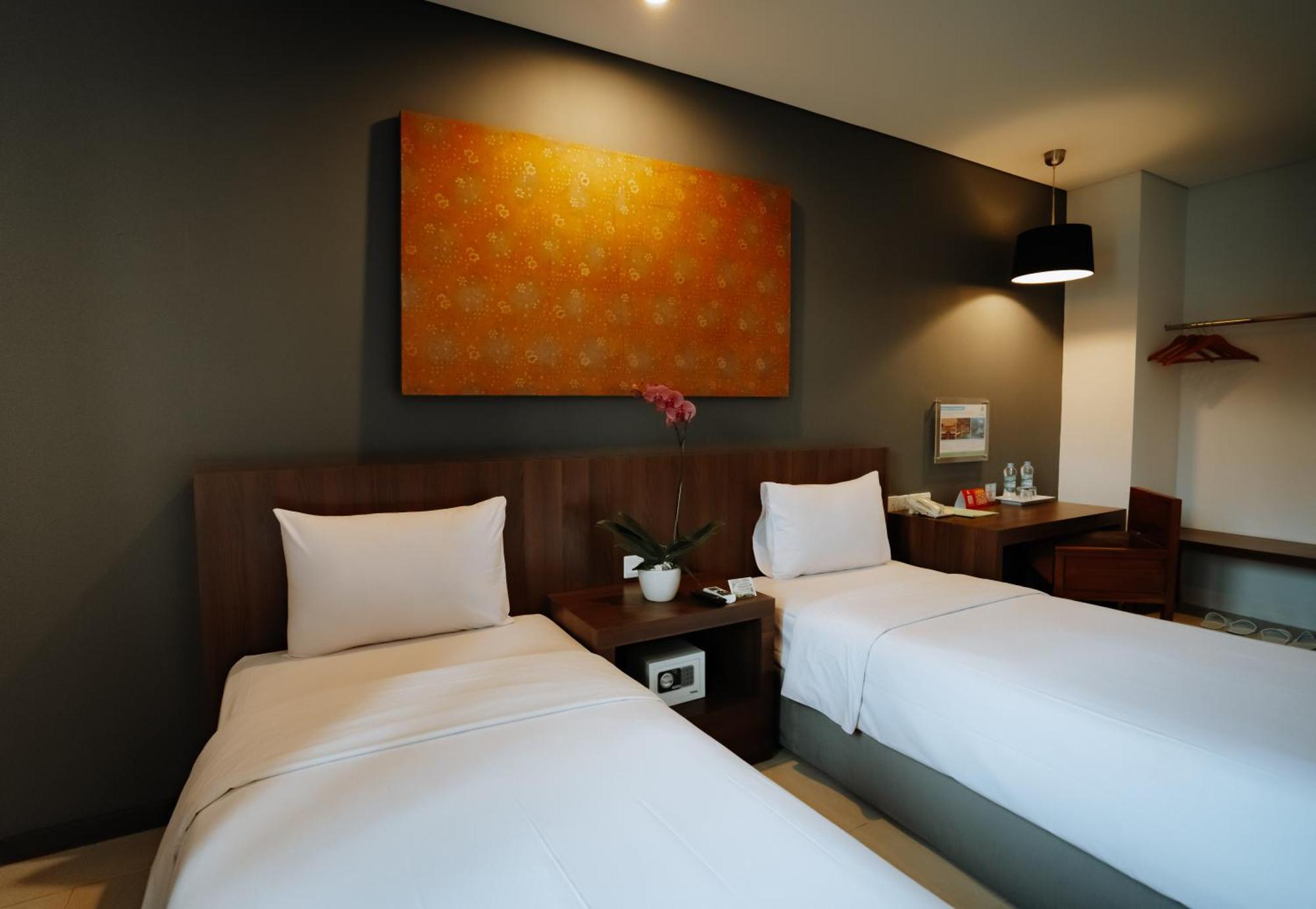 Praja Hotel Denpasar Eksteriør billede