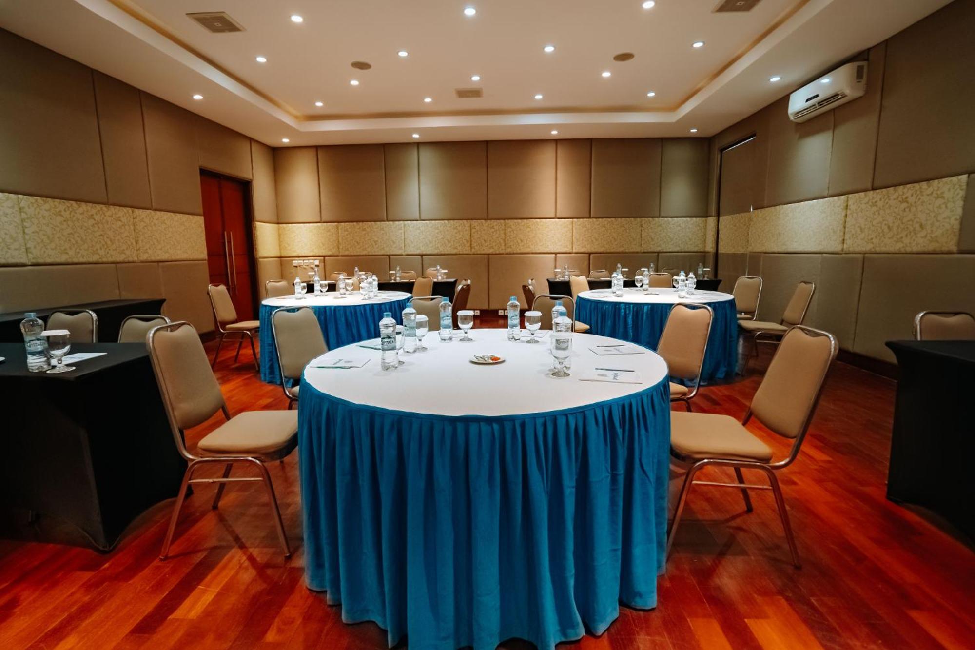 Praja Hotel Denpasar Eksteriør billede