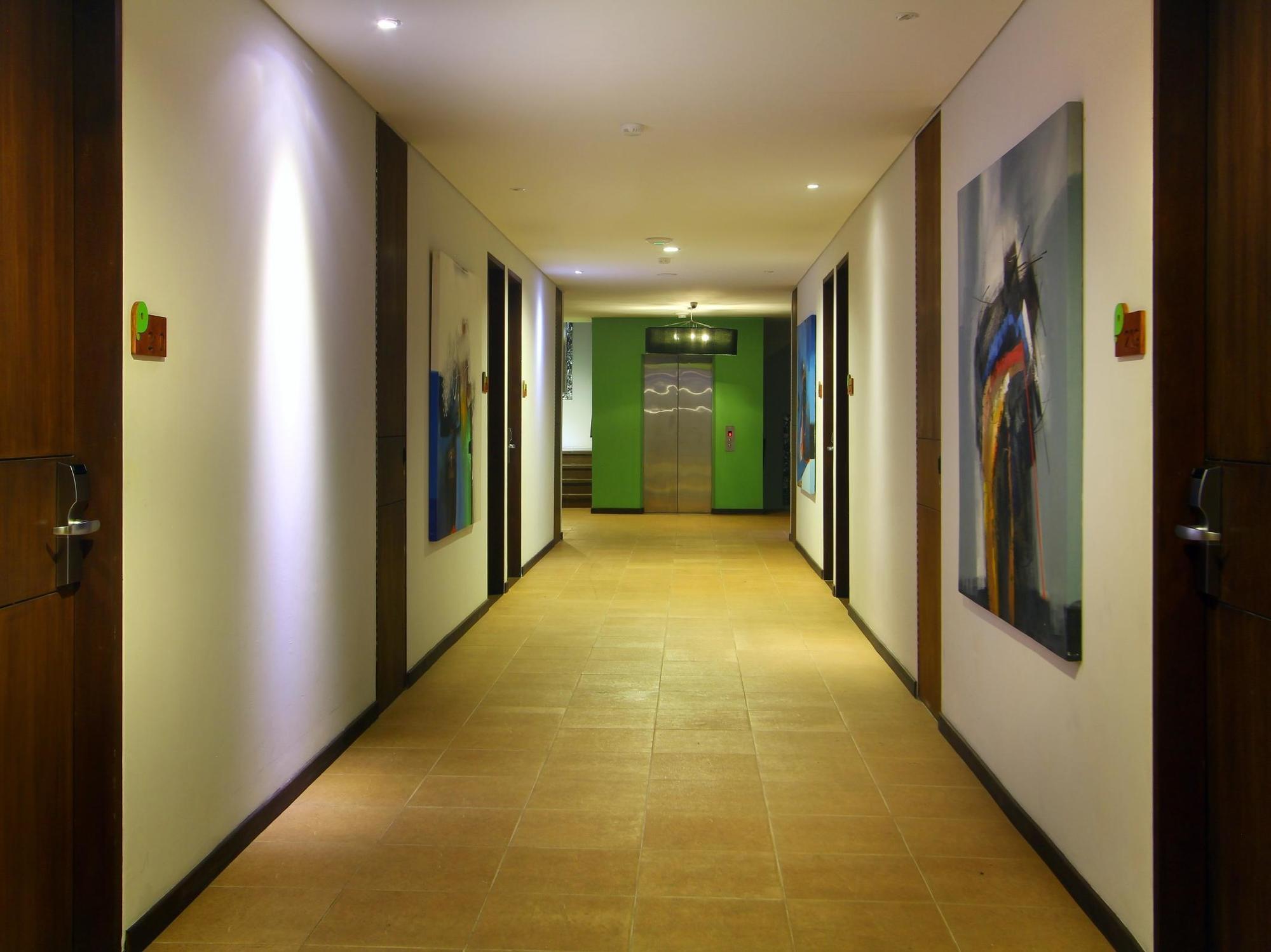 Praja Hotel Denpasar Eksteriør billede