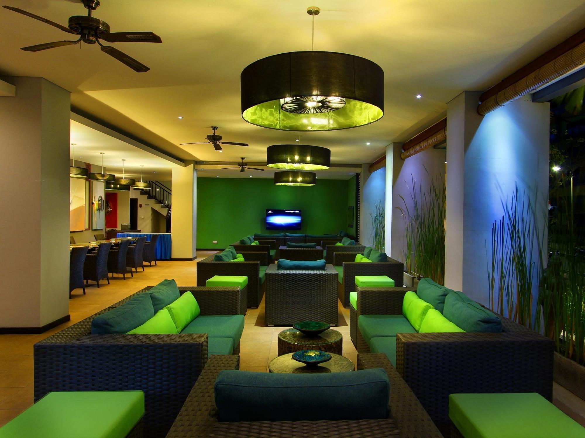 Praja Hotel Denpasar Eksteriør billede
