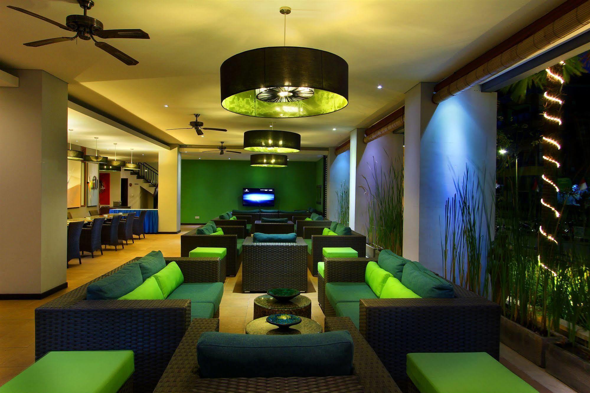 Praja Hotel Denpasar Eksteriør billede