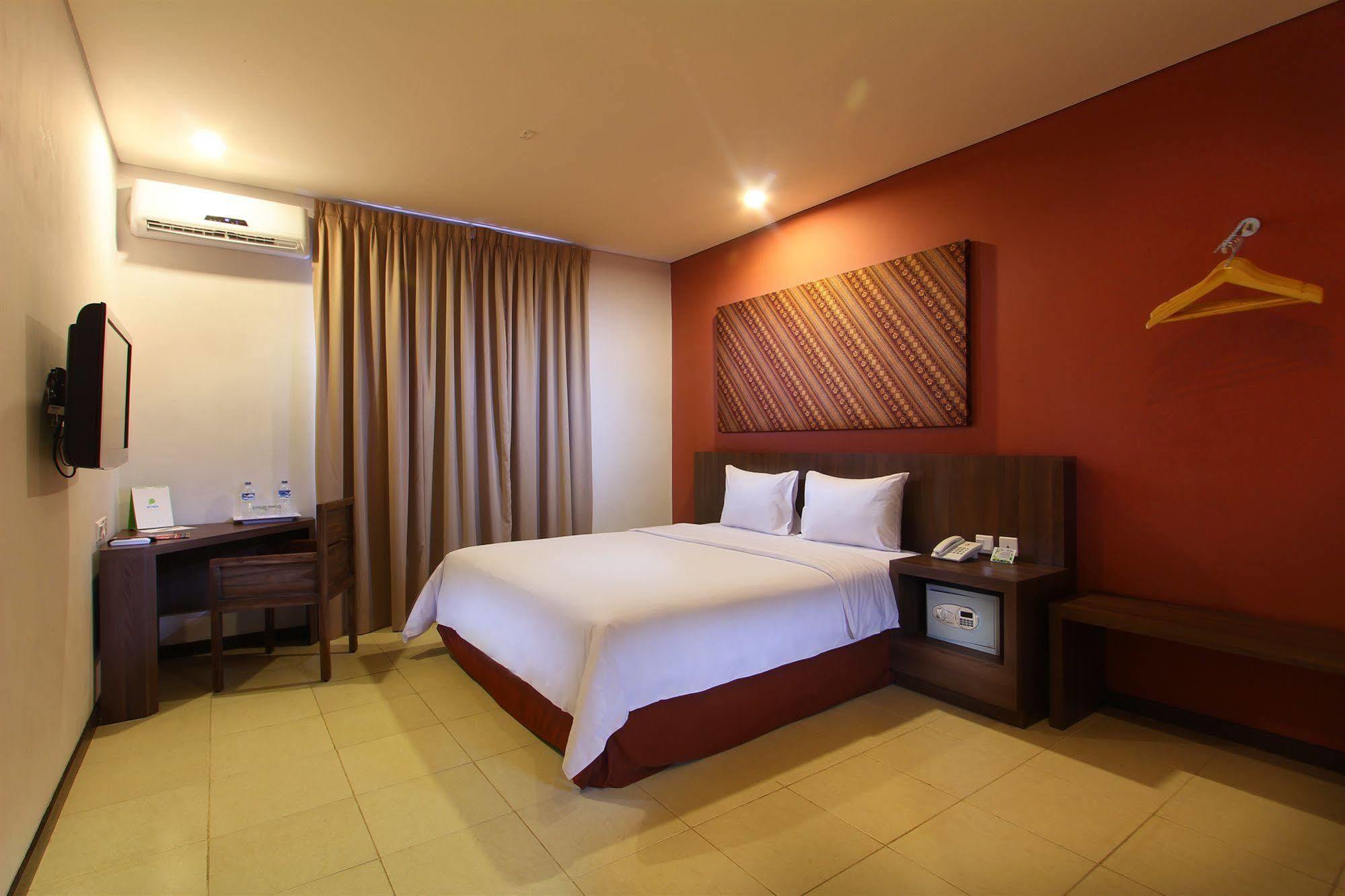 Praja Hotel Denpasar Eksteriør billede