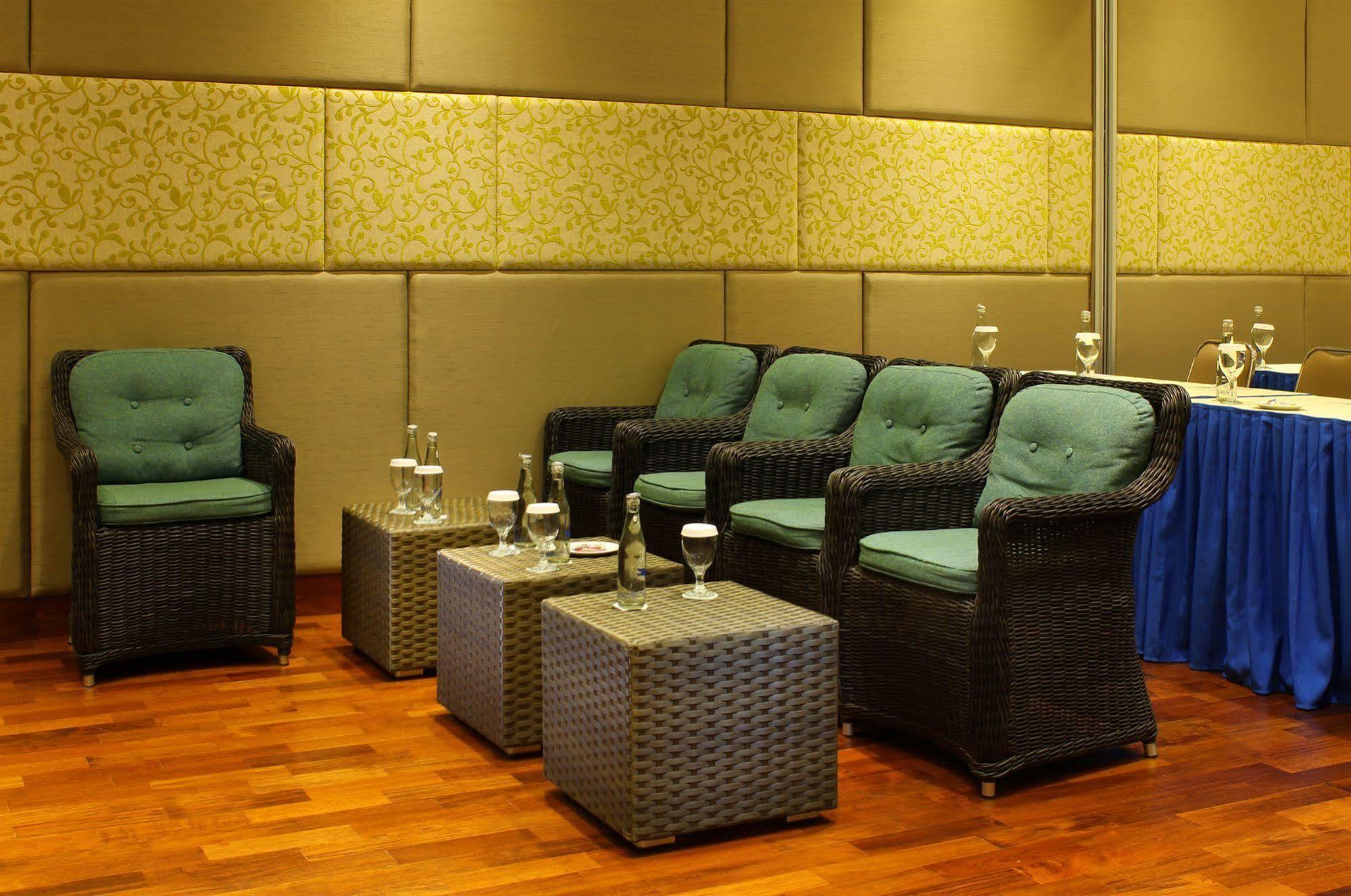 Praja Hotel Denpasar Eksteriør billede