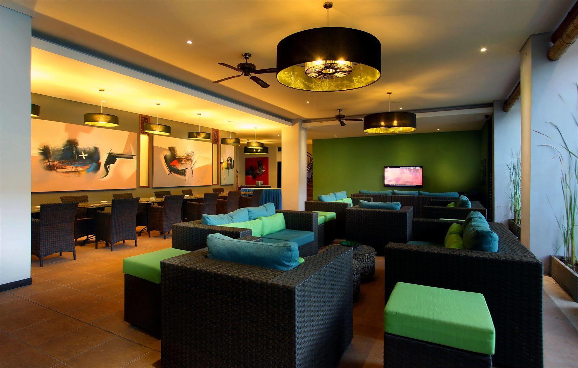 Praja Hotel Denpasar Eksteriør billede