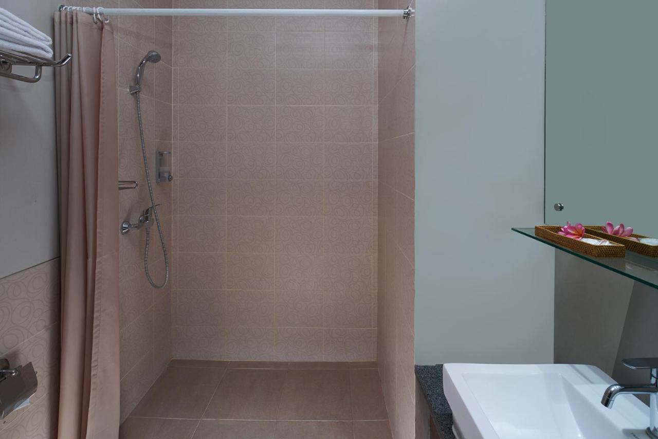 Praja Hotel Denpasar Eksteriør billede
